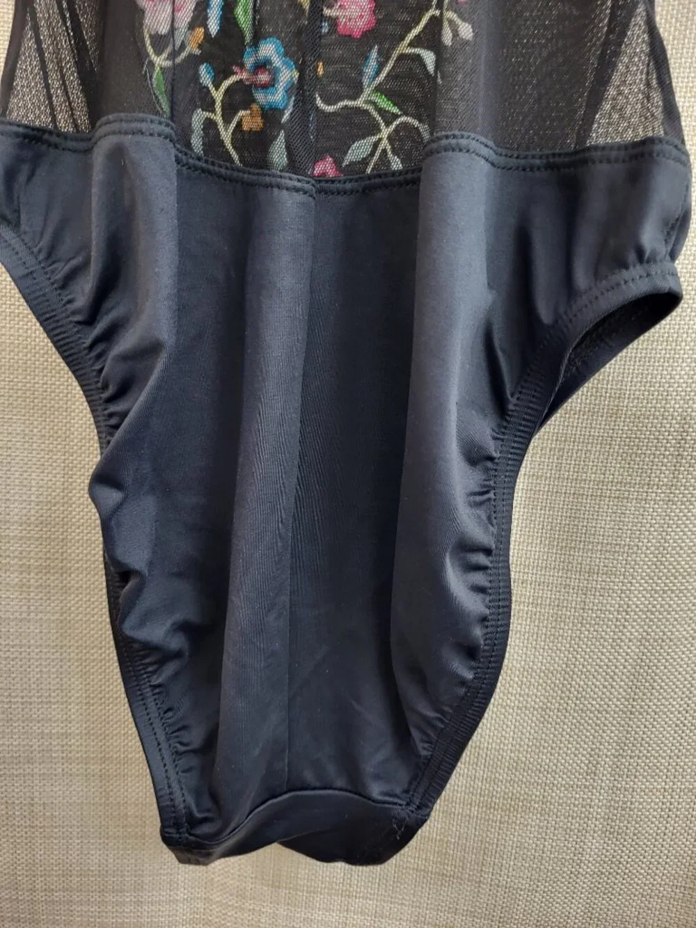 Victoria's Secret Floral Embroider Sheer Mesh Bodysuit One Piece Sexy Size 8 Vtg